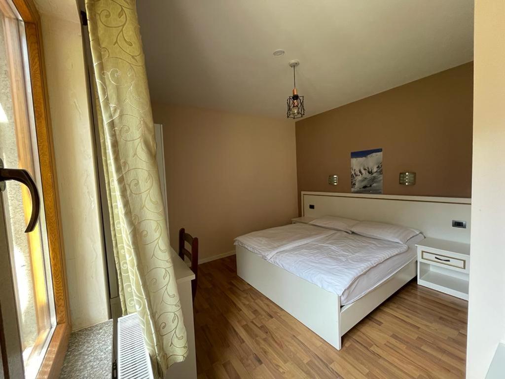 Hotel Margjeka Valbone Extérieur photo