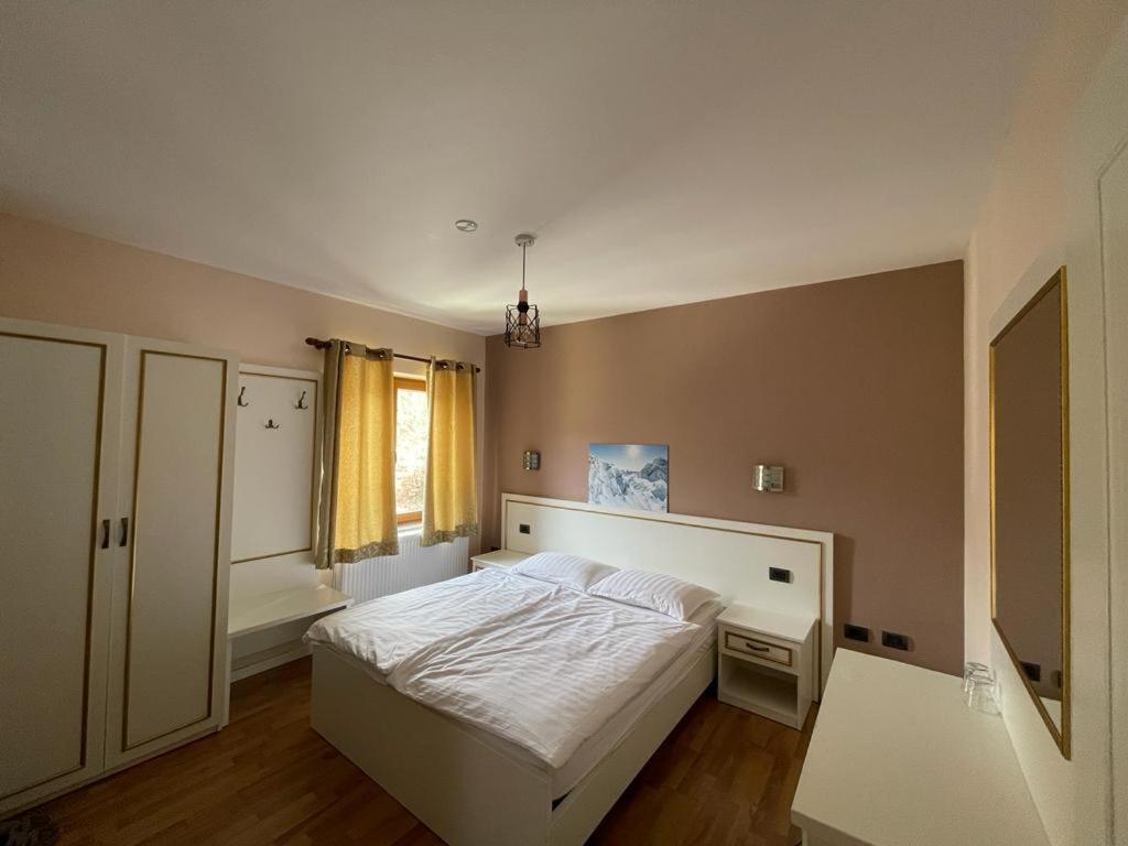 Hotel Margjeka Valbone Extérieur photo