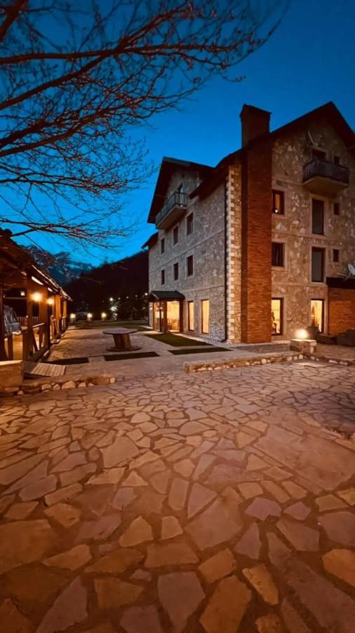 Hotel Margjeka Valbone Extérieur photo